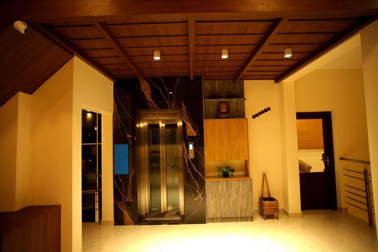 Kira Palace Residency Ξενοδοχείο Ernakulam Εξωτερικό φωτογραφία
