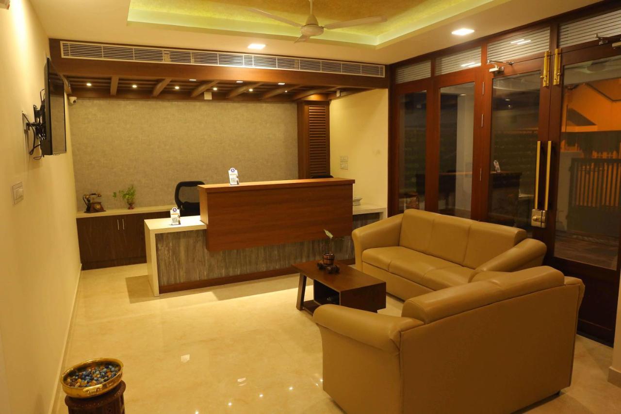 Kira Palace Residency Ξενοδοχείο Ernakulam Εξωτερικό φωτογραφία