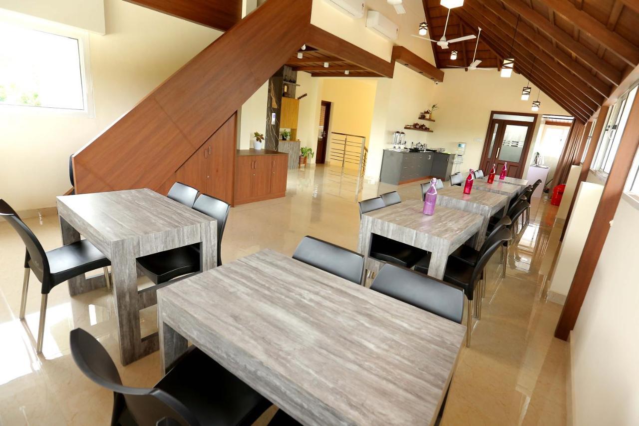 Kira Palace Residency Ξενοδοχείο Ernakulam Εξωτερικό φωτογραφία