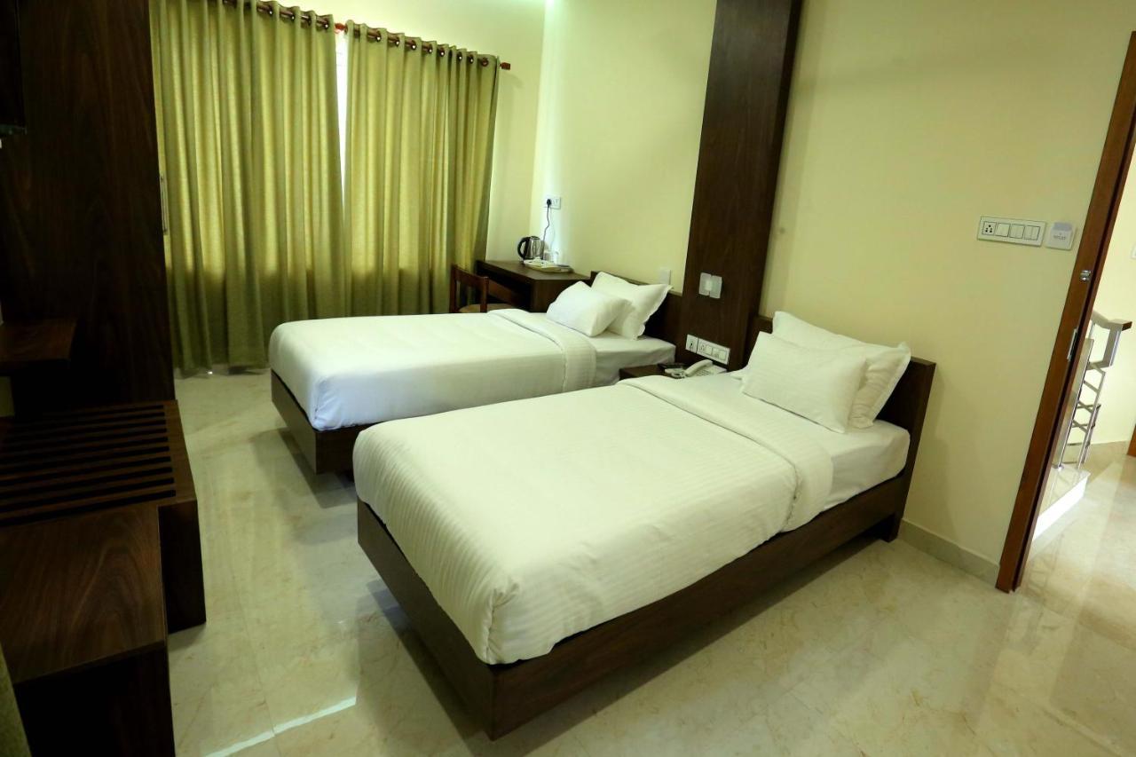 Kira Palace Residency Ξενοδοχείο Ernakulam Εξωτερικό φωτογραφία