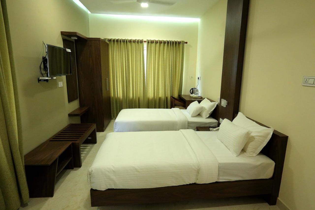 Kira Palace Residency Ξενοδοχείο Ernakulam Εξωτερικό φωτογραφία